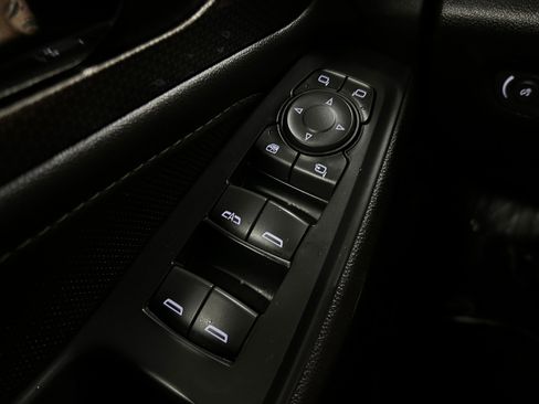 Used 2022 Chevrolet Traverse Premier w/ Redline Edition image 23