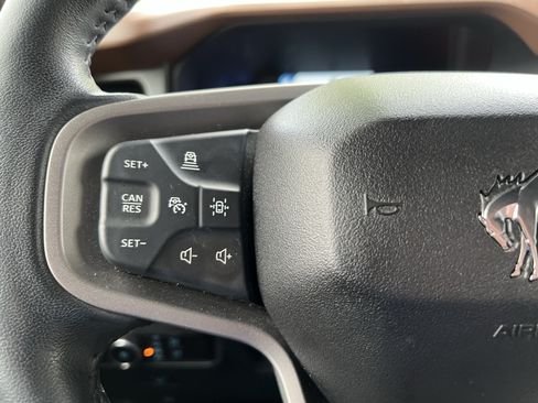 Used 2024 Ford Bronco Outer Banks AWD/4WD image 19