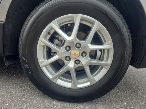 Used 2023 Chevrolet Equinox LT image 9