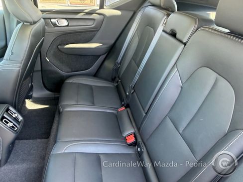Used 2025 Volvo XC40 B5 Plus AWD/4WD image 29