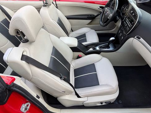 Used 2010 Saab 9-3 Aero w/ Aero Premium Package image 23