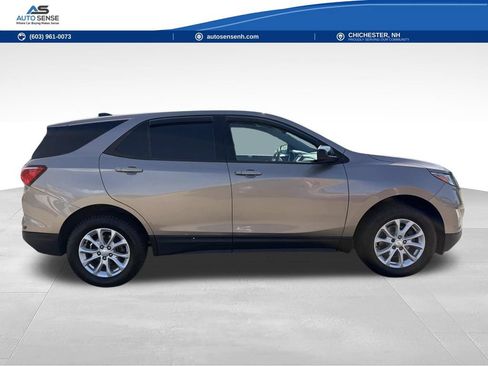 Used 2019 Chevrolet Equinox LS w/ LS Convenience Package AWD/4WD image 6