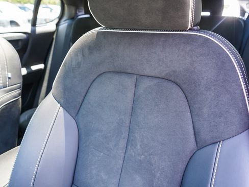 Used 2023 Volvo C40 P8 Recharge Ultimate AWD/4WD image 25