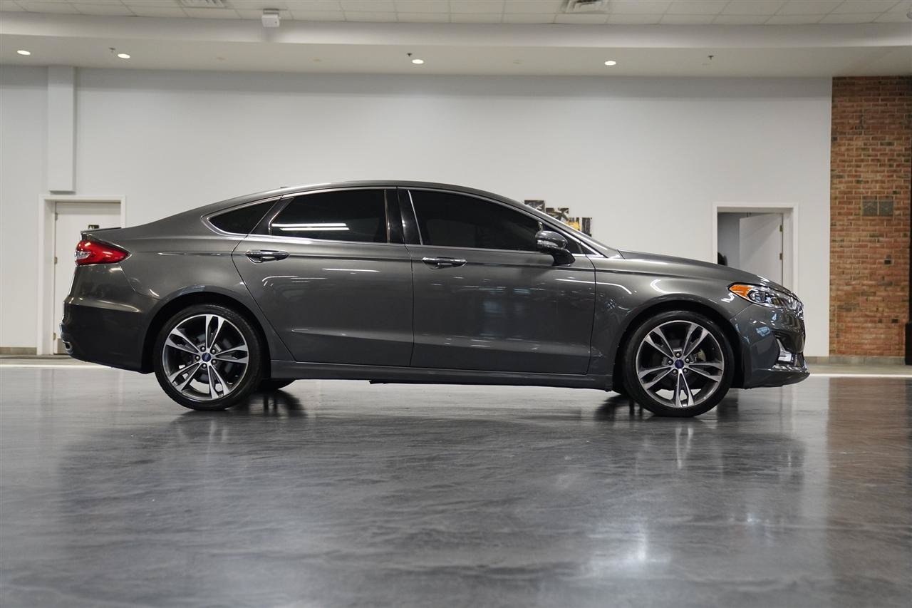 Used 2020 Ford Fusion Titanium AWD/4WD image 9