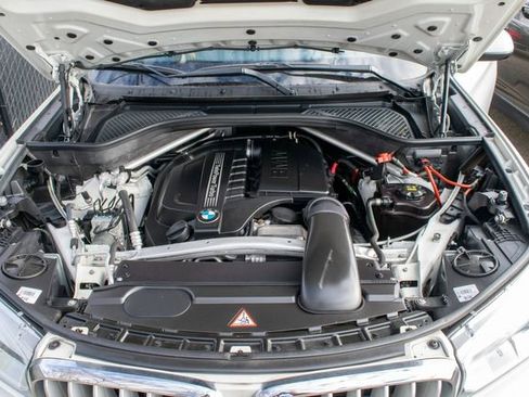 Used 2015 BMW X5 xDrive35i image 12