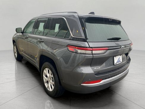 Used 2022 Jeep Grand Cherokee Limited w/ Luxury Tech Group II image 8