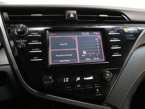 Used 2019 Toyota Camry SE FWD image 24