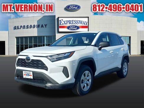 Used 2024 Toyota RAV4 LE image 3