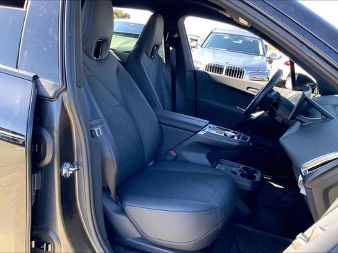 Used 2025 BMW iX M60 image 9