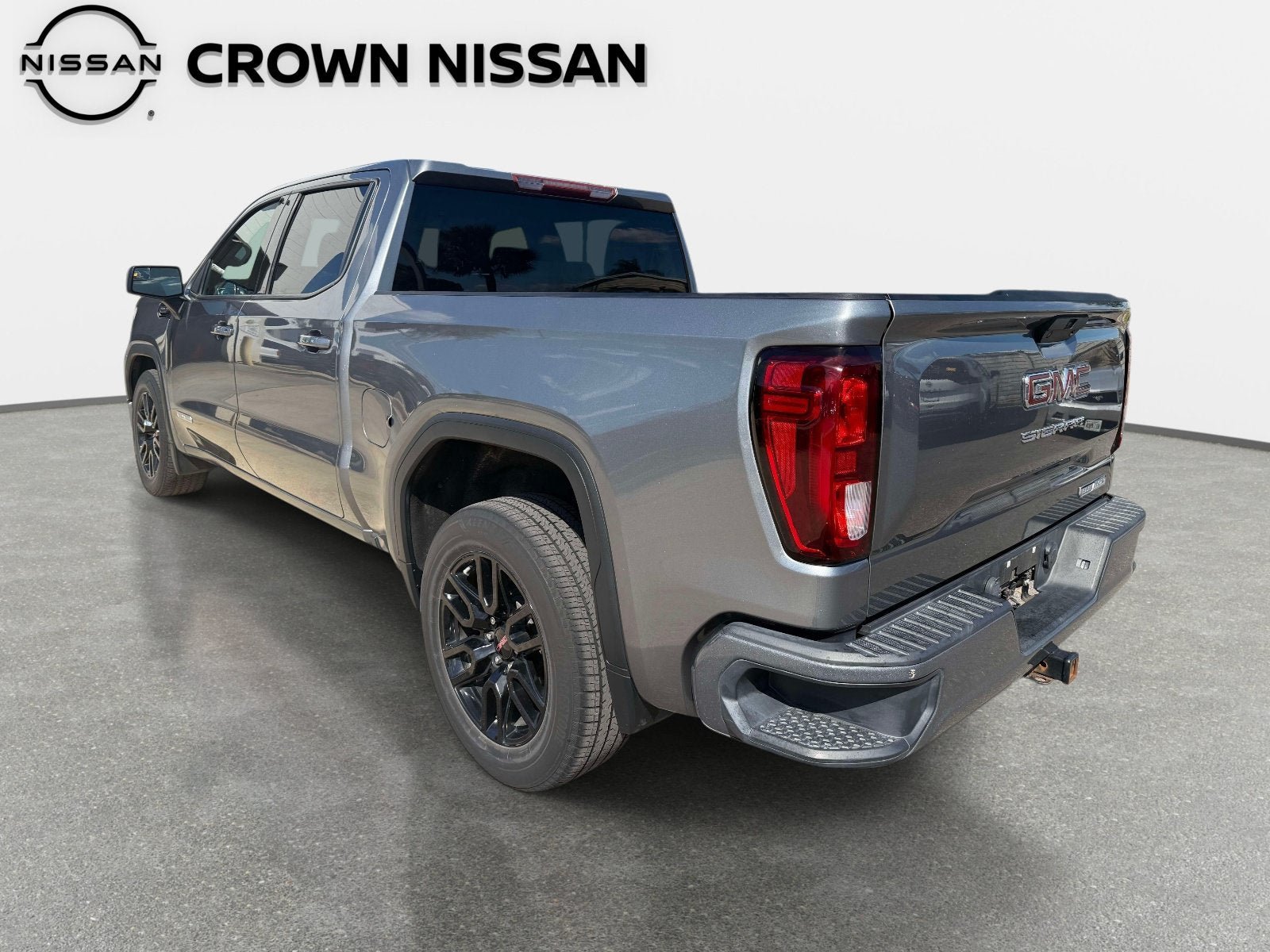 Used 2021 GMC Sierra 1500 Elevation RWD image 5