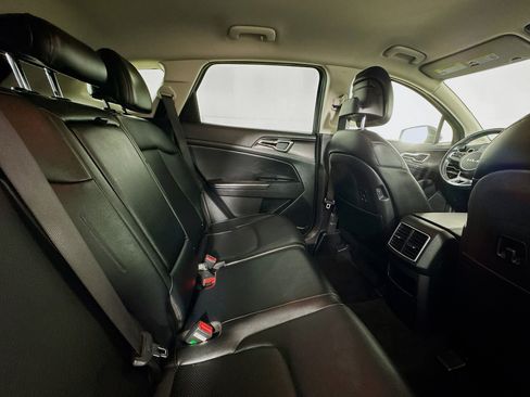 Used 2024 Kia Sportage EX FWD image 25
