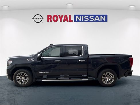 Used 2022 GMC Sierra 1500 Denali image 4