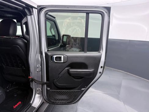 Used 2021 Jeep Wrangler Unlimited Rubicon AWD/4WD image 12