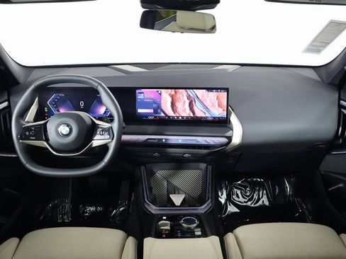 Used 2025 BMW X3 xDrive30i w/ Convenience Package image 8