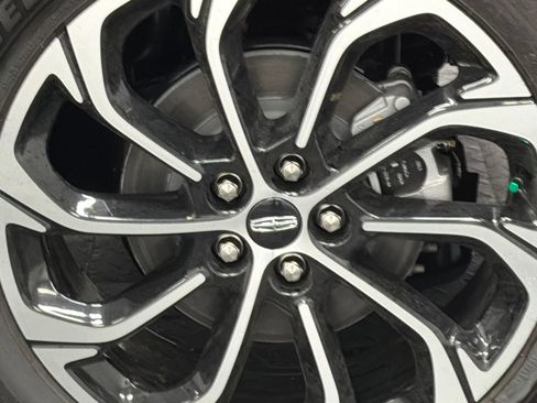 New 2026 Lincoln Nautilus Reserve image 5