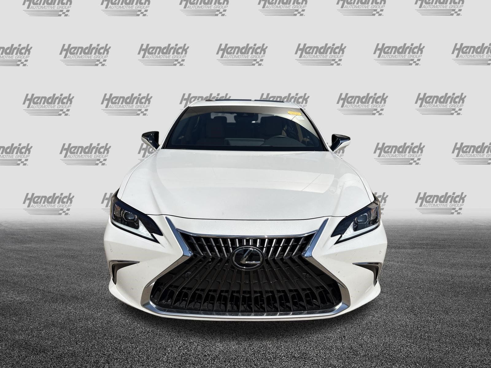 Used 2024 Lexus ES 300h w/ Premium Package FWD image 3