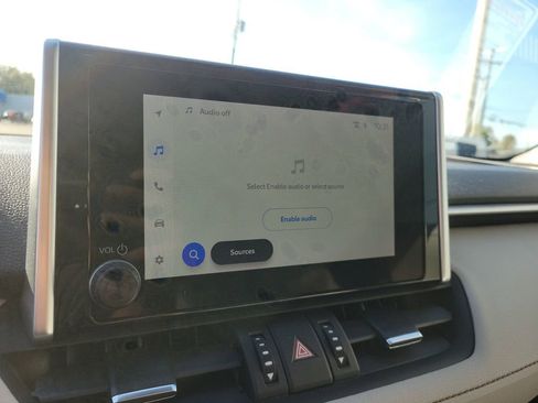 Used 2023 Toyota RAV4 XLE Premium image 20