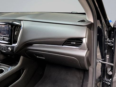 Used 2021 Chevrolet Traverse LS FWD image 24
