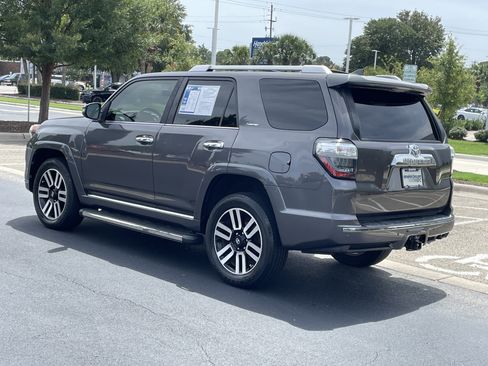 Used 2018 Toyota 4Runner Limited AWD/4WD image 7