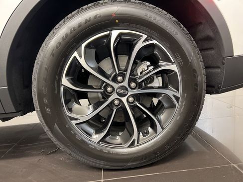 New 2026 Lincoln Nautilus Premier image 7