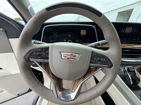 Certified 2024 Cadillac Escalade Sport Platinum AWD/4WD image 12