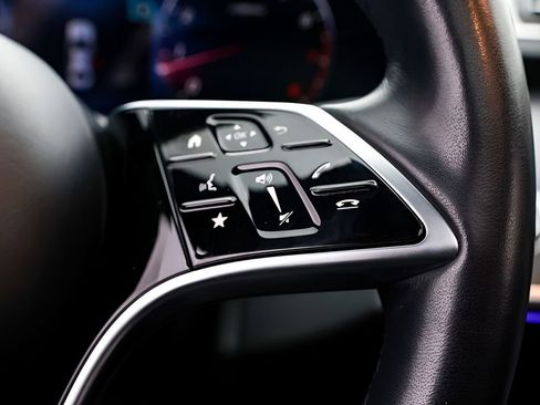 Used 2022 Mercedes-Benz S 500 4MATIC w/ AMG Line Package image 35