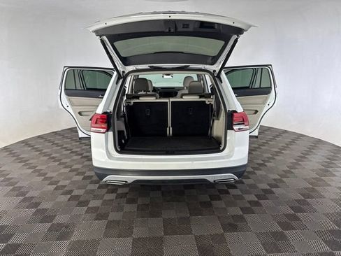 Used 2020 Volkswagen Atlas SE w/ Panoramic Sunroof Package FWD image 16