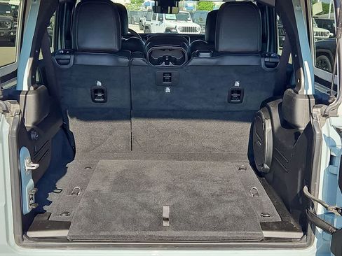 Used 2024 Jeep Wrangler Unlimited Rubicon image 34