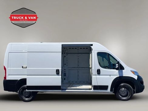 Used 2023 RAM ProMaster 2500 w/ Convenience Group FWD image 38