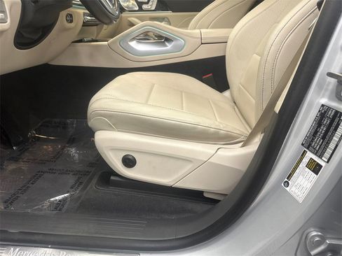 Used 2020 Mercedes-Benz GLE 350 GLE 350 w/ 3rd Row Seat Package image 10