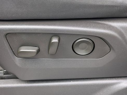 Used 2025 Chevrolet Silverado 1500 ZR2 image 21