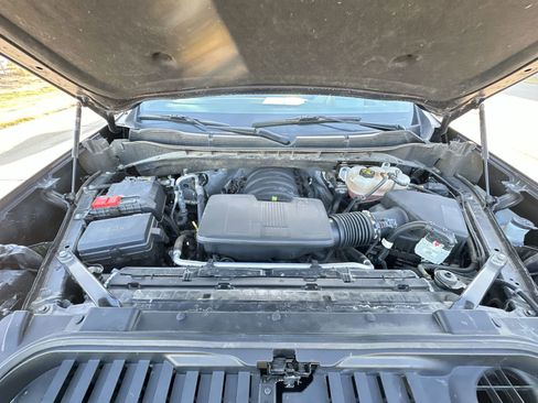 Used 2022 Chevrolet Silverado 1500 ZR2 w/ Technology Package image 29