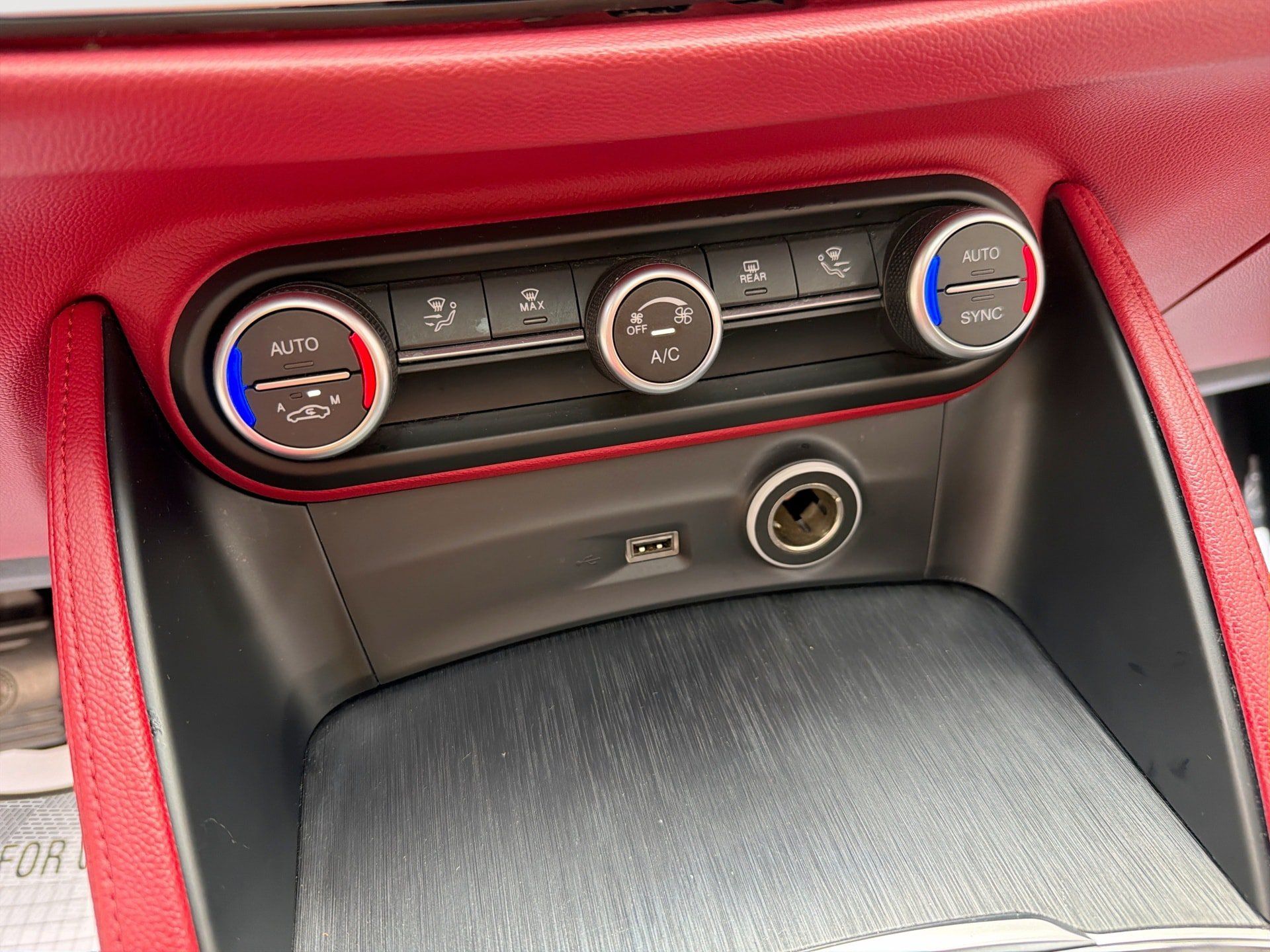 Used 2021 Alfa Romeo Stelvio Sprint w/ Sun & Sound Package RWD image 17