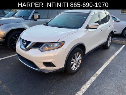 Used 2016 Nissan Rogue SV w/ SV Premium Package