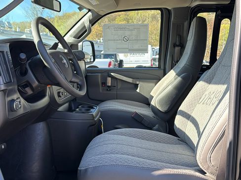 New 2026 GMC Savana 3500 Extended RWD image 7