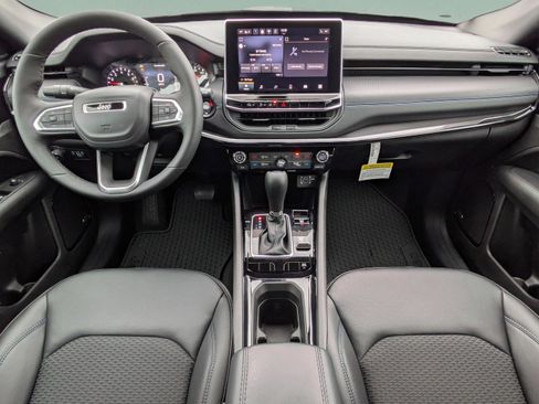 New 2026 Jeep Compass Latitude w/ Sun and Sound Group AWD/4WD image 22