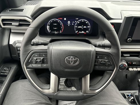 Certified 2025 Toyota Tacoma TRD Sport image 19