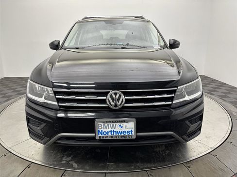 Used 2020 Volkswagen Tiguan SE image 14