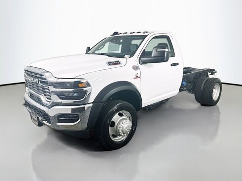 New 2025 RAM 4500 Tradesman RWD image 3
