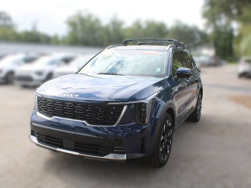 Used 2024 Kia Sorento SX FWD image 17