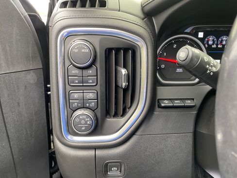 Used 2021 Chevrolet Silverado 2500 LTZ w/ Z71 Chrome Sport Edition image 16