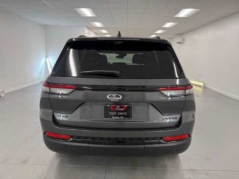 New 2025 Jeep Grand Cherokee Limited image 7