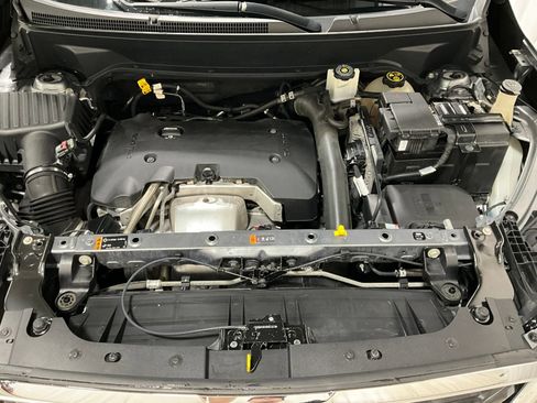 Used 2018 GMC Terrain SLE w/ Driver Convenience Package AWD/4WD image 13