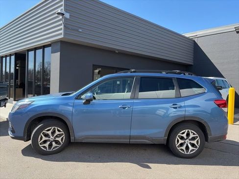 Used 2023 Subaru Forester Premium w/ Popular Package #1 image 6