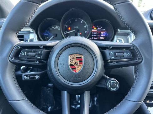 New 2026 Porsche Macan image 26