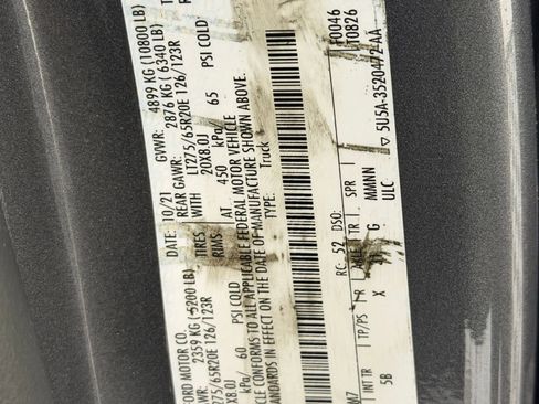 Used 2022 Ford F250 Lariat w/ Black Appearance Package image 18