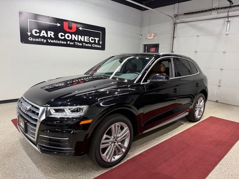Used 2018 Audi Q5 2.0T Premium Plus w/ Premium Plus Package AWD/4WD image 2