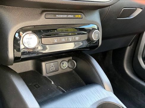 Used 2025 Ford Escape Platinum AWD/4WD image 15