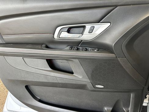Used 2012 GMC Terrain SLT FWD image 30