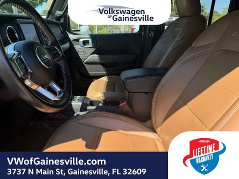 Used 2023 Jeep Wrangler Unlimited Sahara w/ Cold Weather Group AWD/4WD image 21